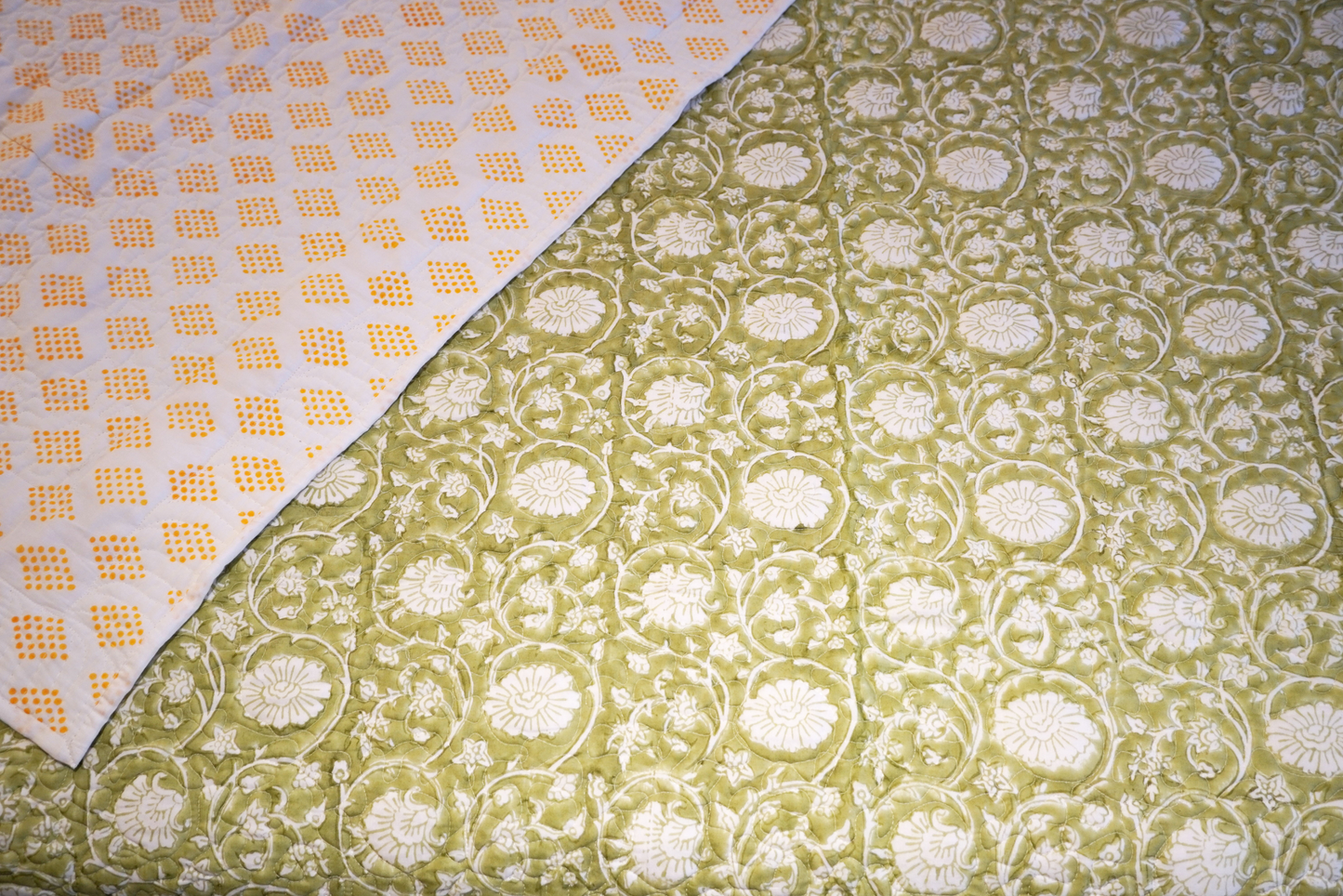 Green Ditsy - Poppies Quilt