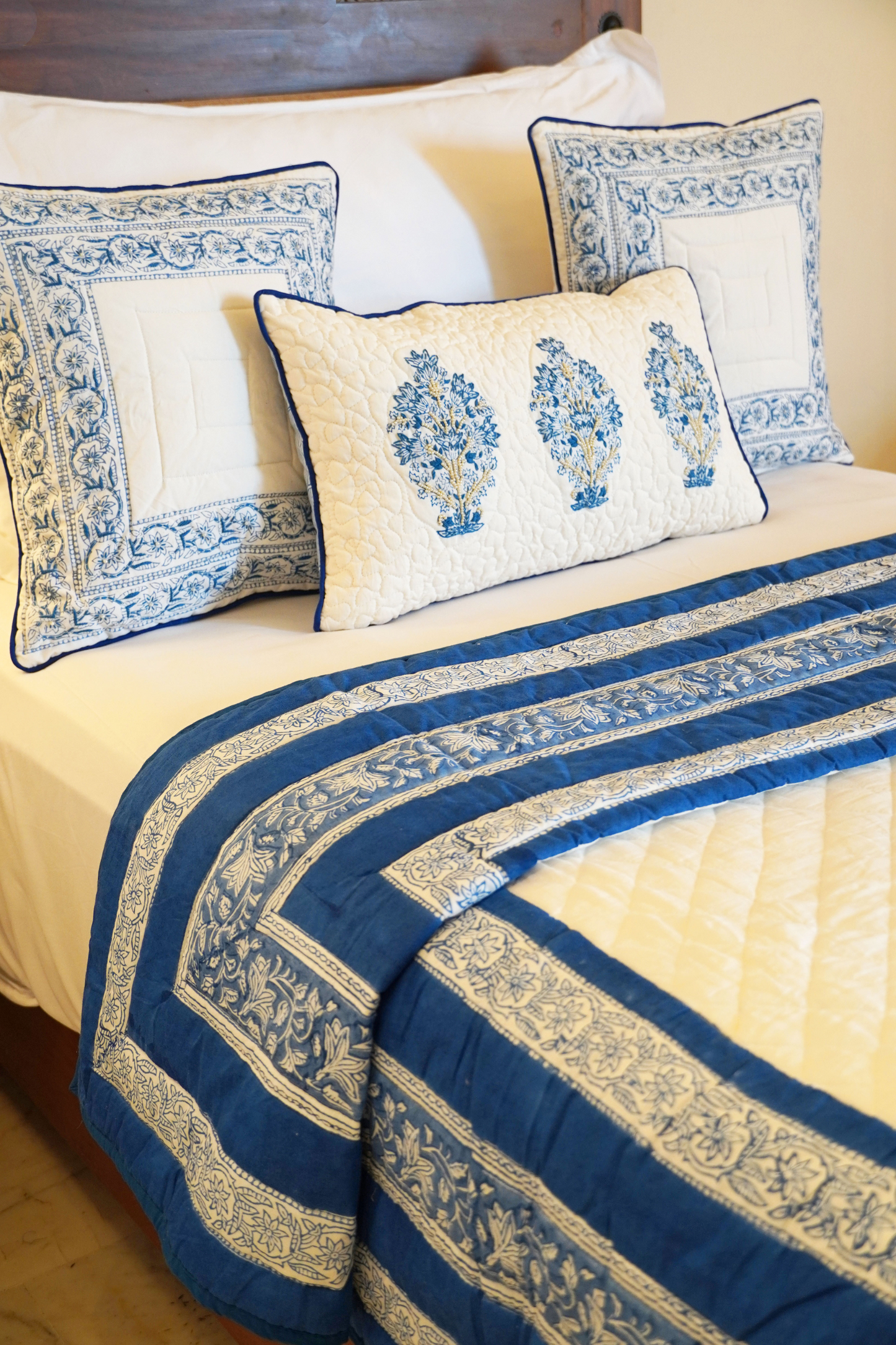 Indigo Statement Single Quilt