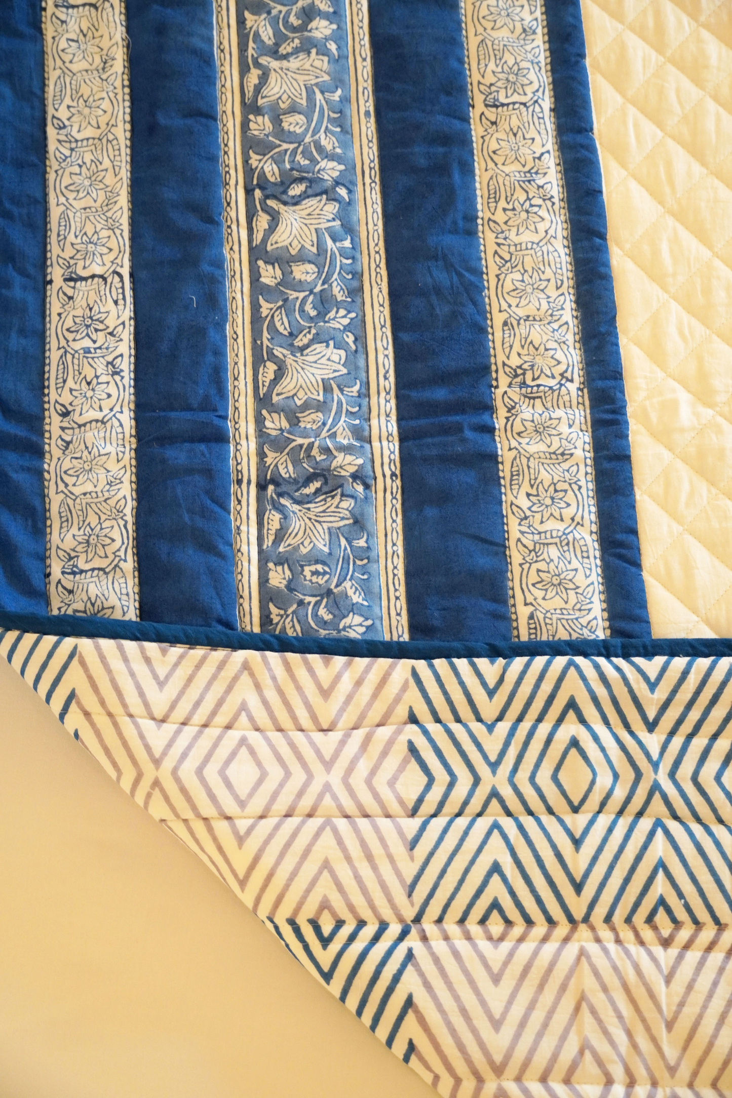 Indigo Statement Single Quilt