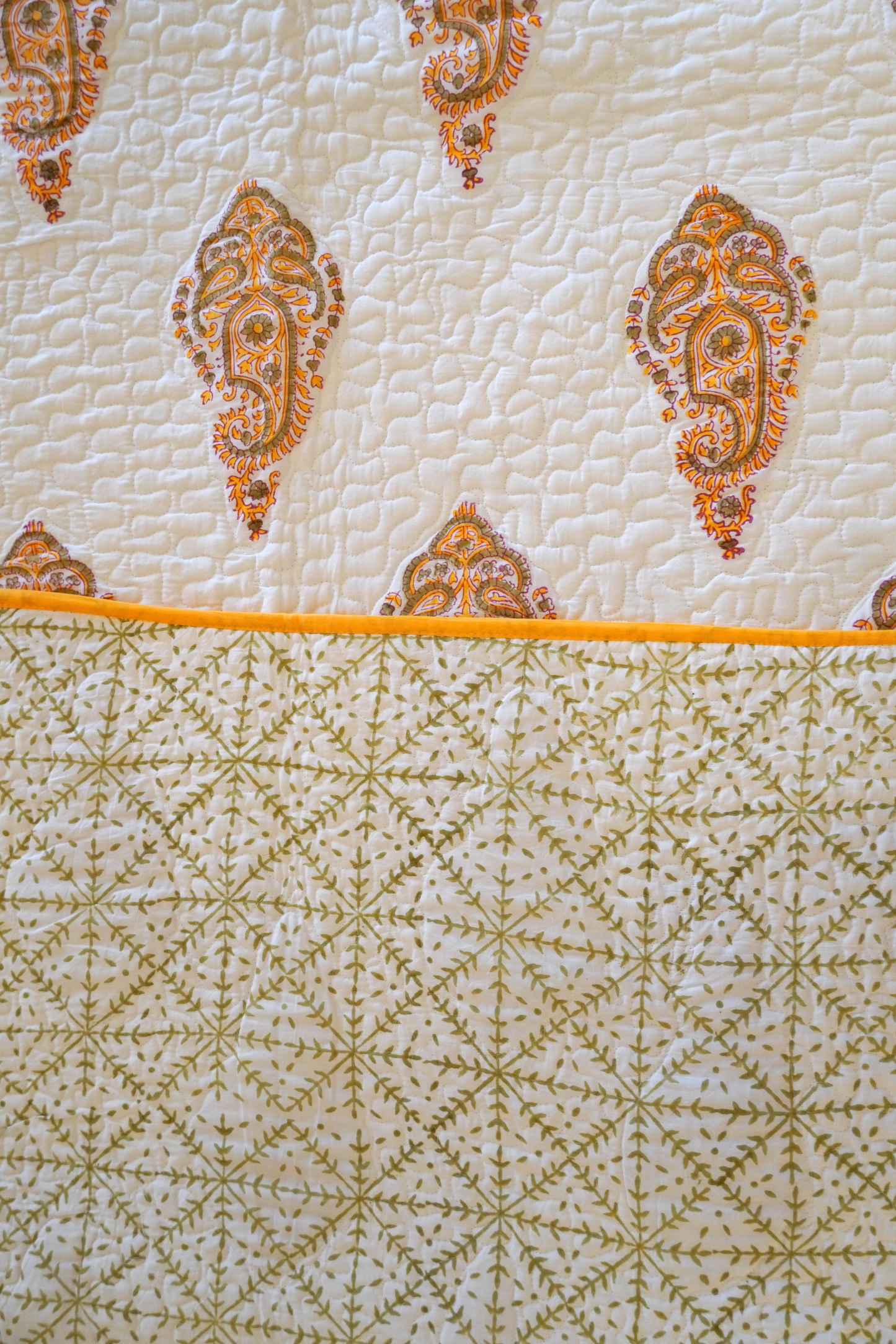 Big Floral Paisley Quilt