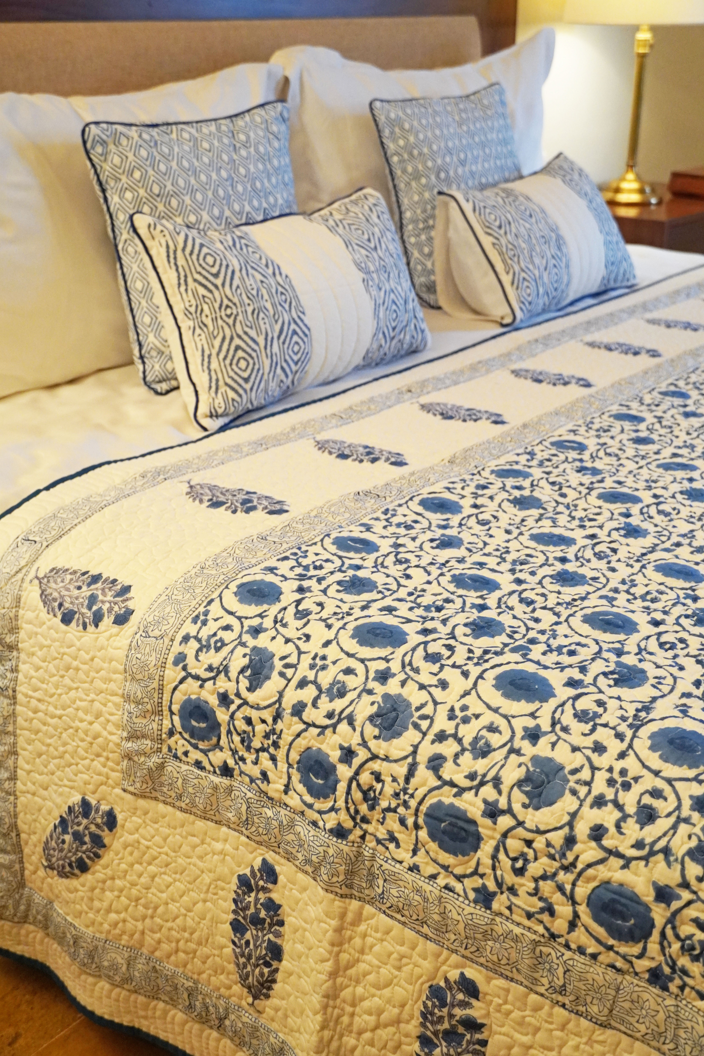 Indigo Ditsy - Poppies Quilt