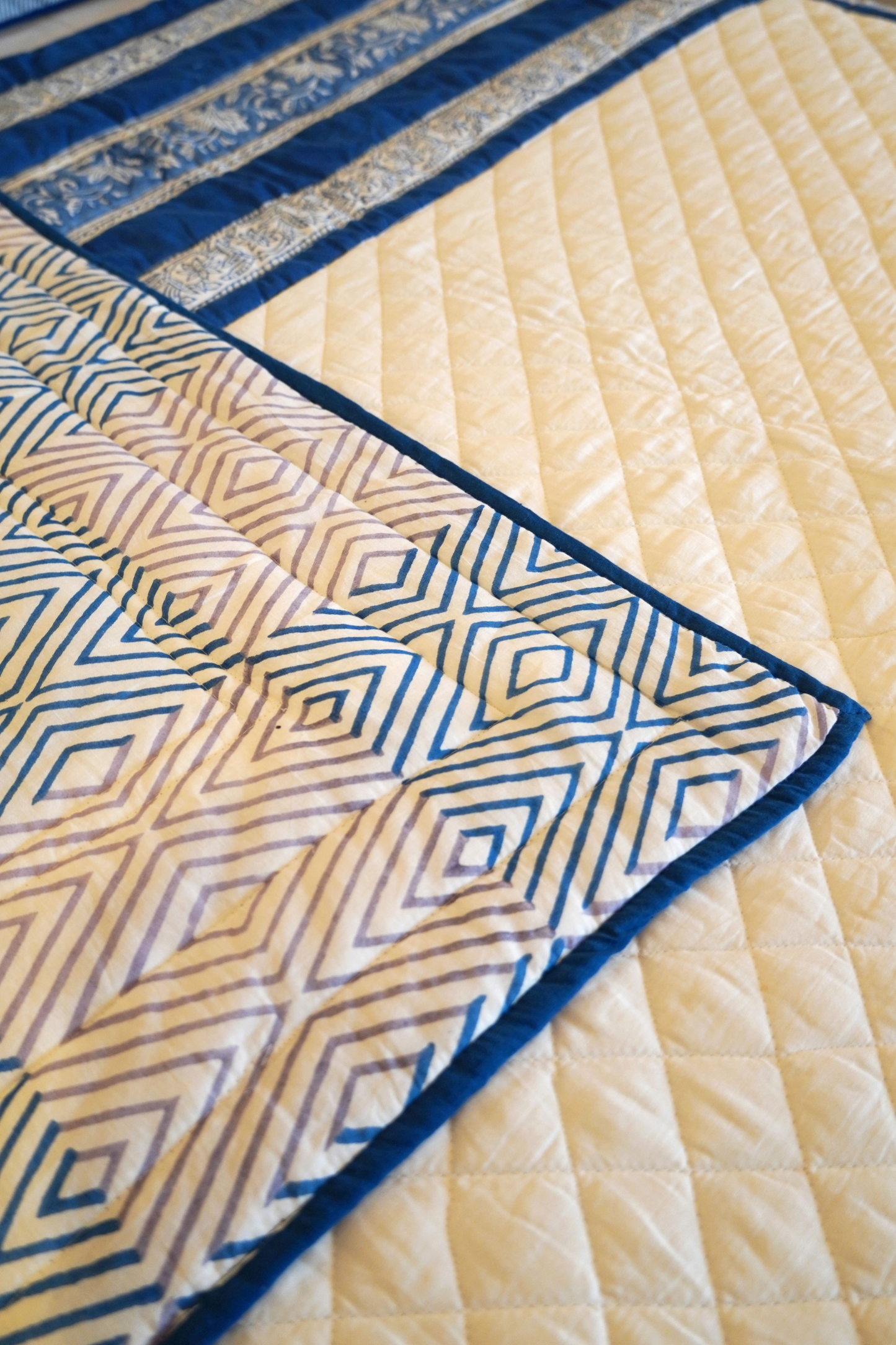 Indigo Statement Single Quilt