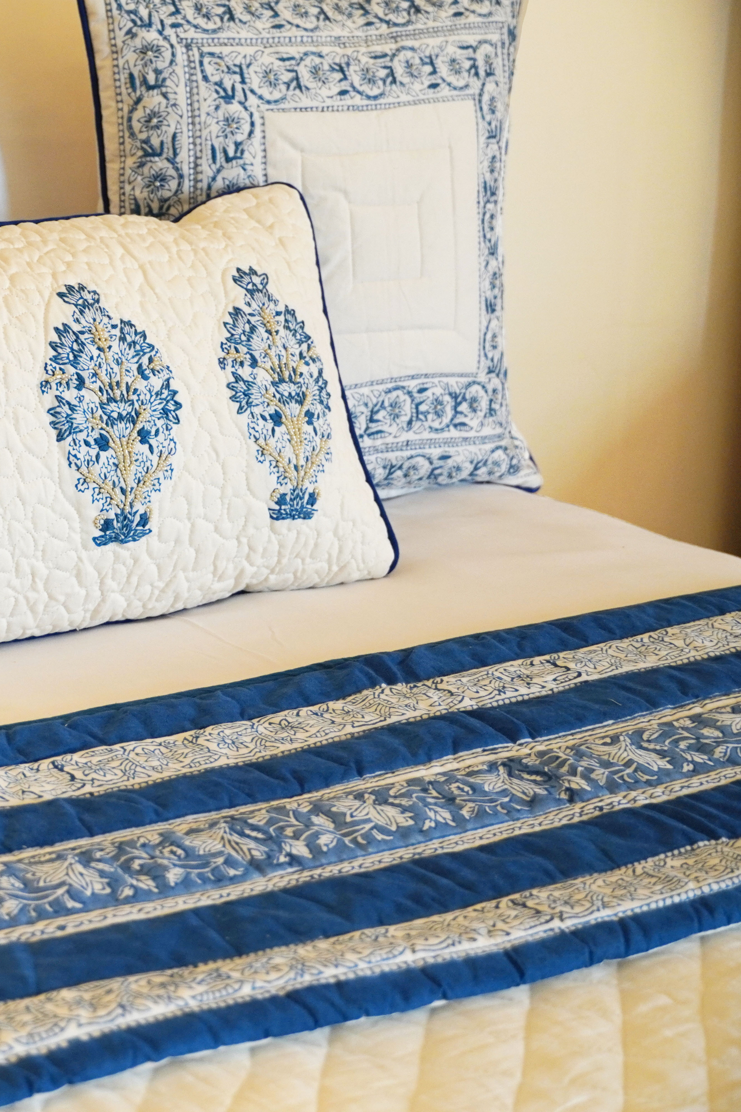 Indigo Statement Single Quilt
