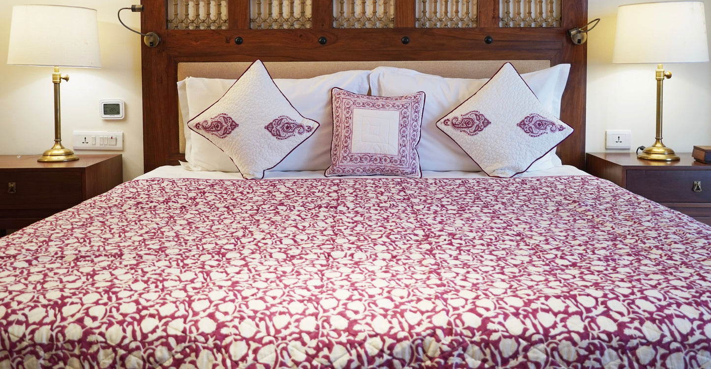 Bold Floral Garden Quilt