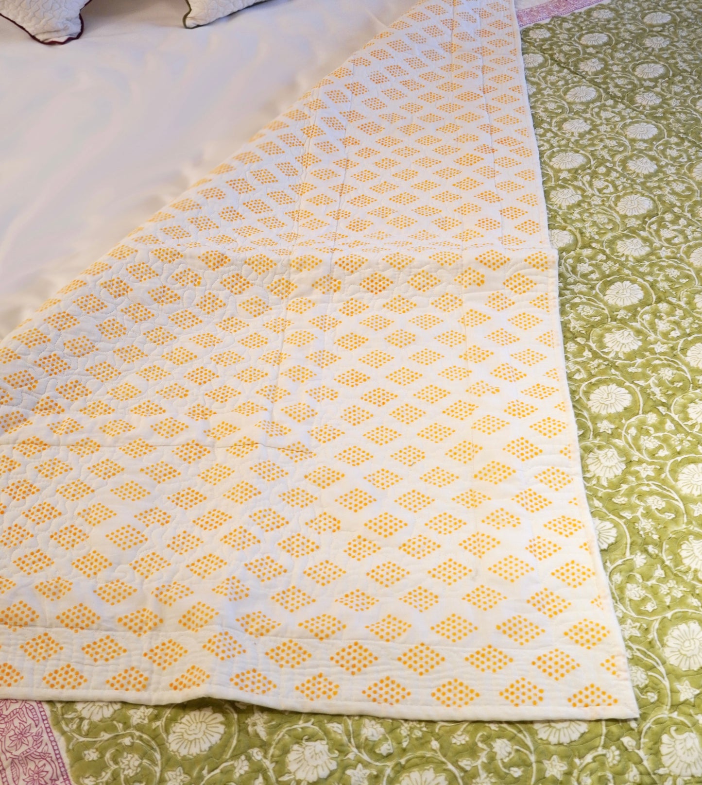 Green Ditsy - Poppies Quilt