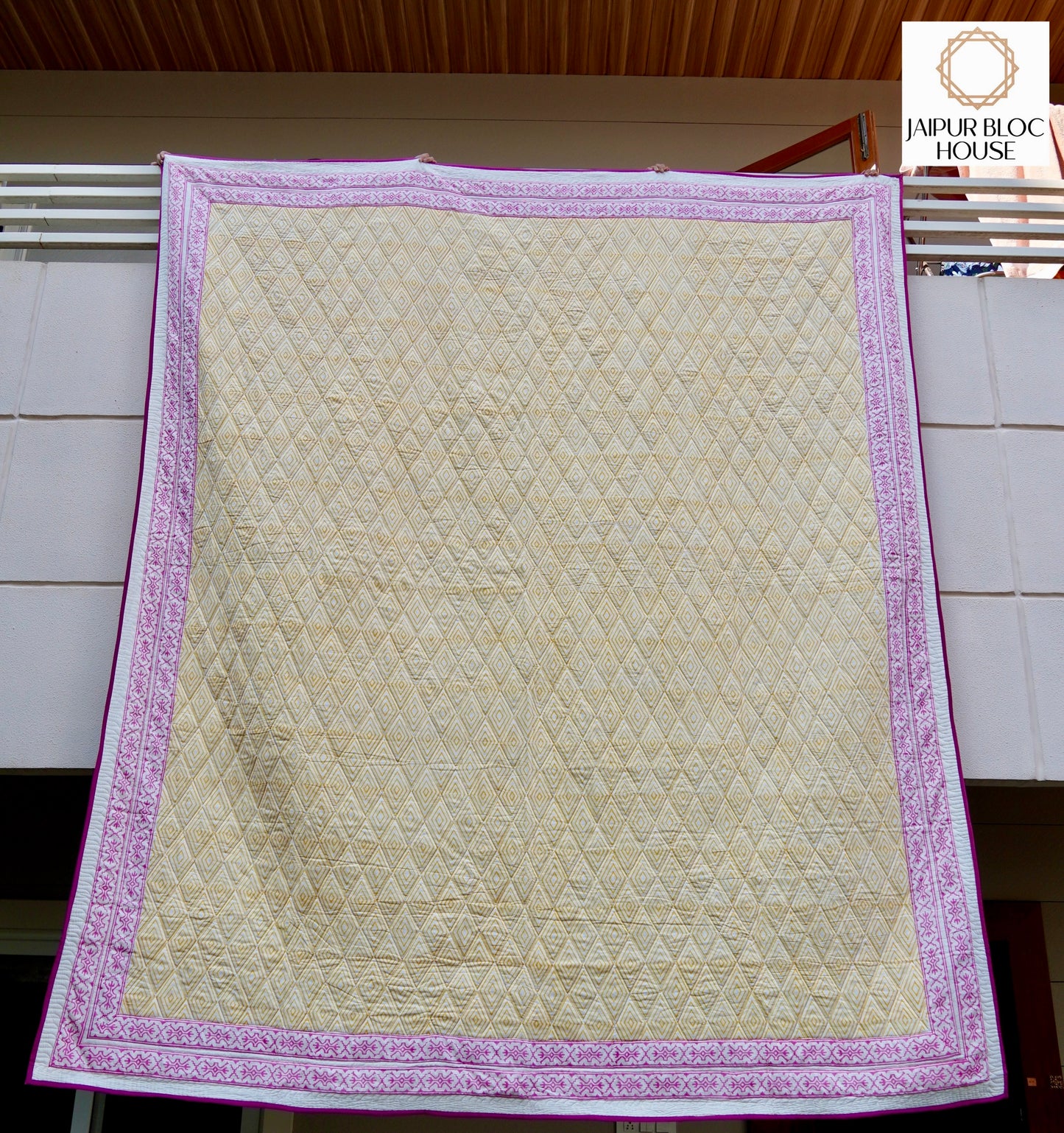 Bold Floral Garden Quilt