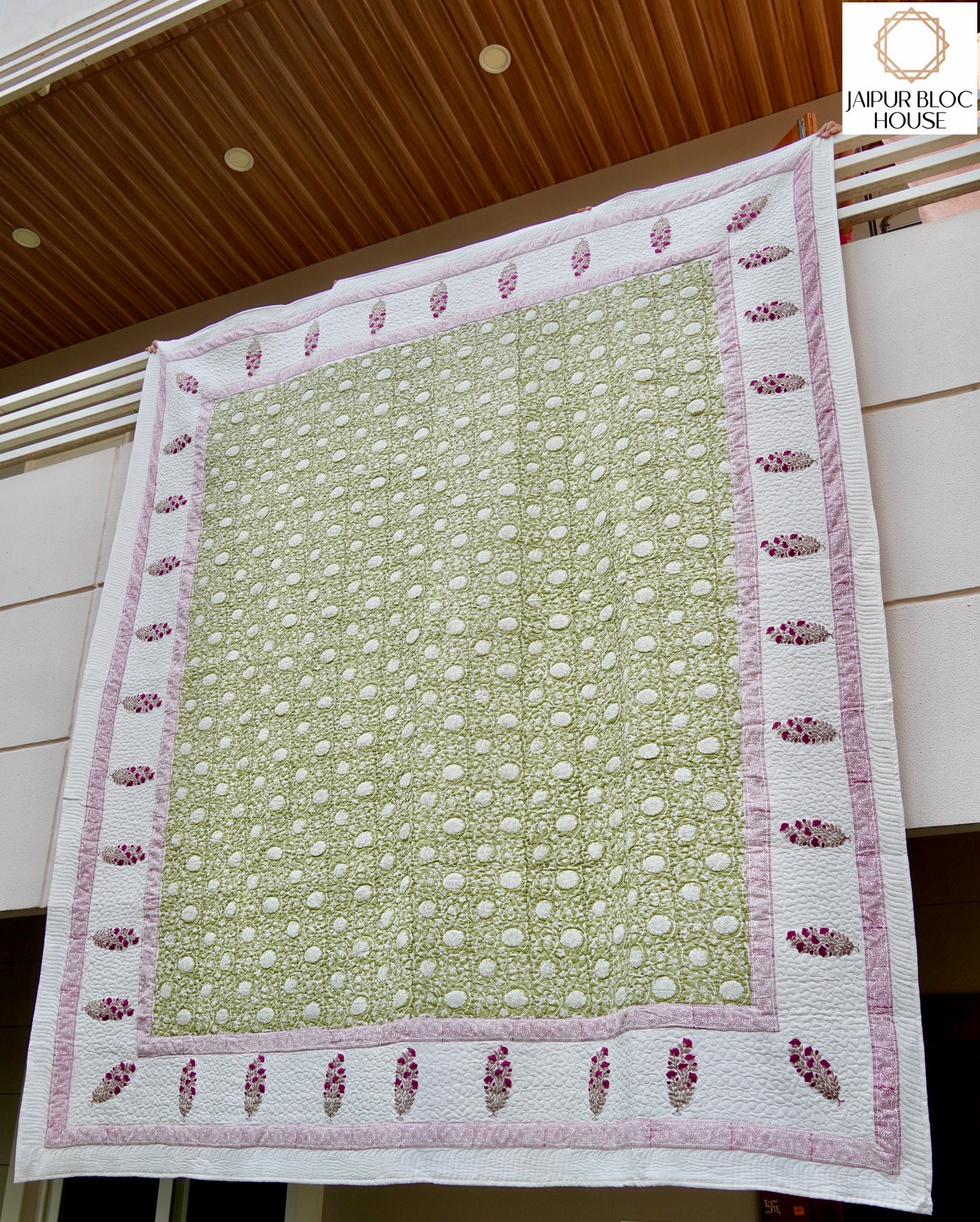 Green Ditsy - Poppies Quilt
